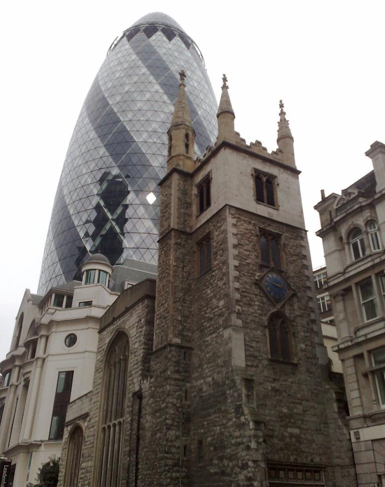 vue du cornichon, un des gratte-ciel de la City de Londres