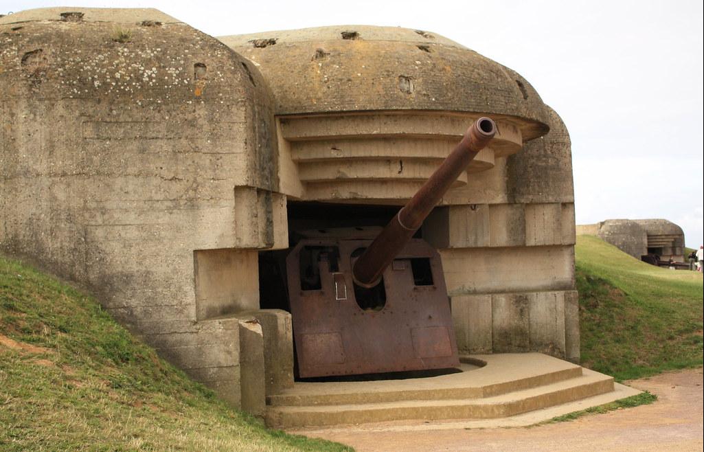 un blockhaus sur une dune