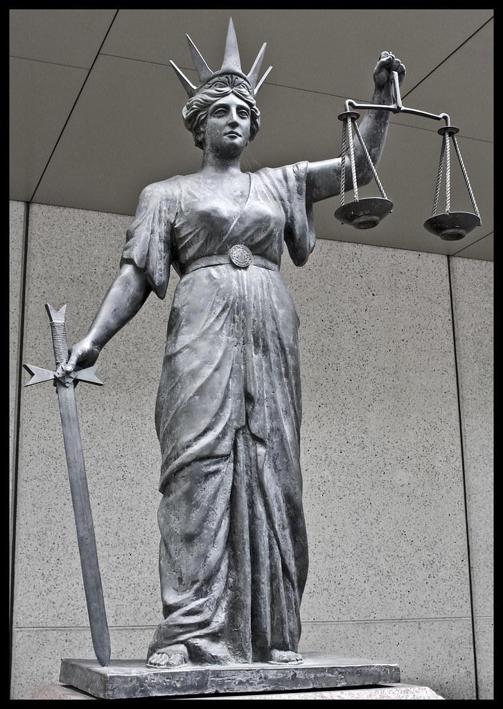 Statue de la justice