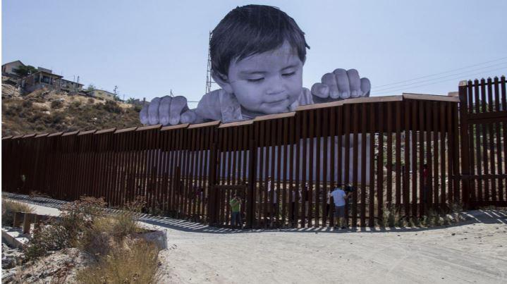 Portrait géant d'un enfant mexicain réalisé par JR en 2017